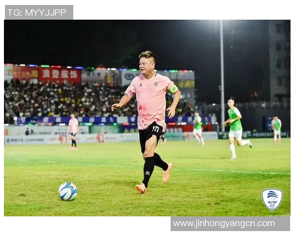 足球明星带球技巧全解析精彩示范视频助你提升球技与比赛表现 足球明星带球技巧全解析精彩示范视频助你提升球技与比赛表现