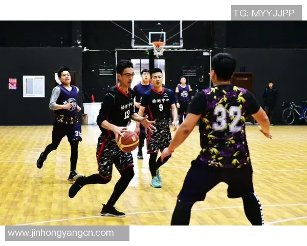 重庆篮球队在篮球团队协作排行榜中荣登第九名展现团队精神与实力 重庆篮球队在篮球团队协作排行榜中荣登第九名展现团队精神与实力